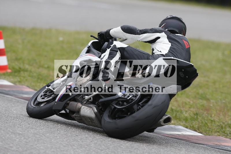 /Archiv-2024/13 22.04.2024 Plüss Moto Sport ADR/Freies Fahren/unklar